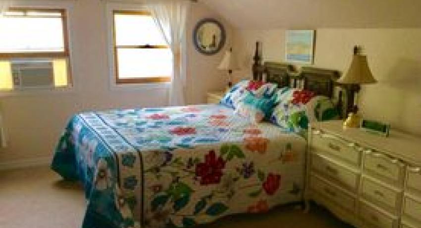 Upstairs Master Queen with added single